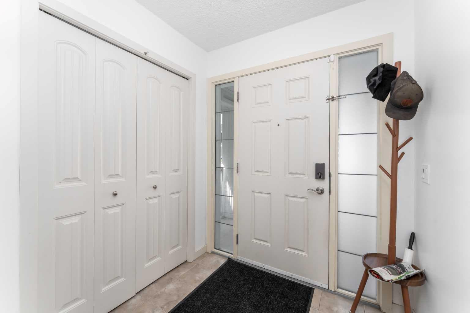 562 River Heights Crescent — photo 4