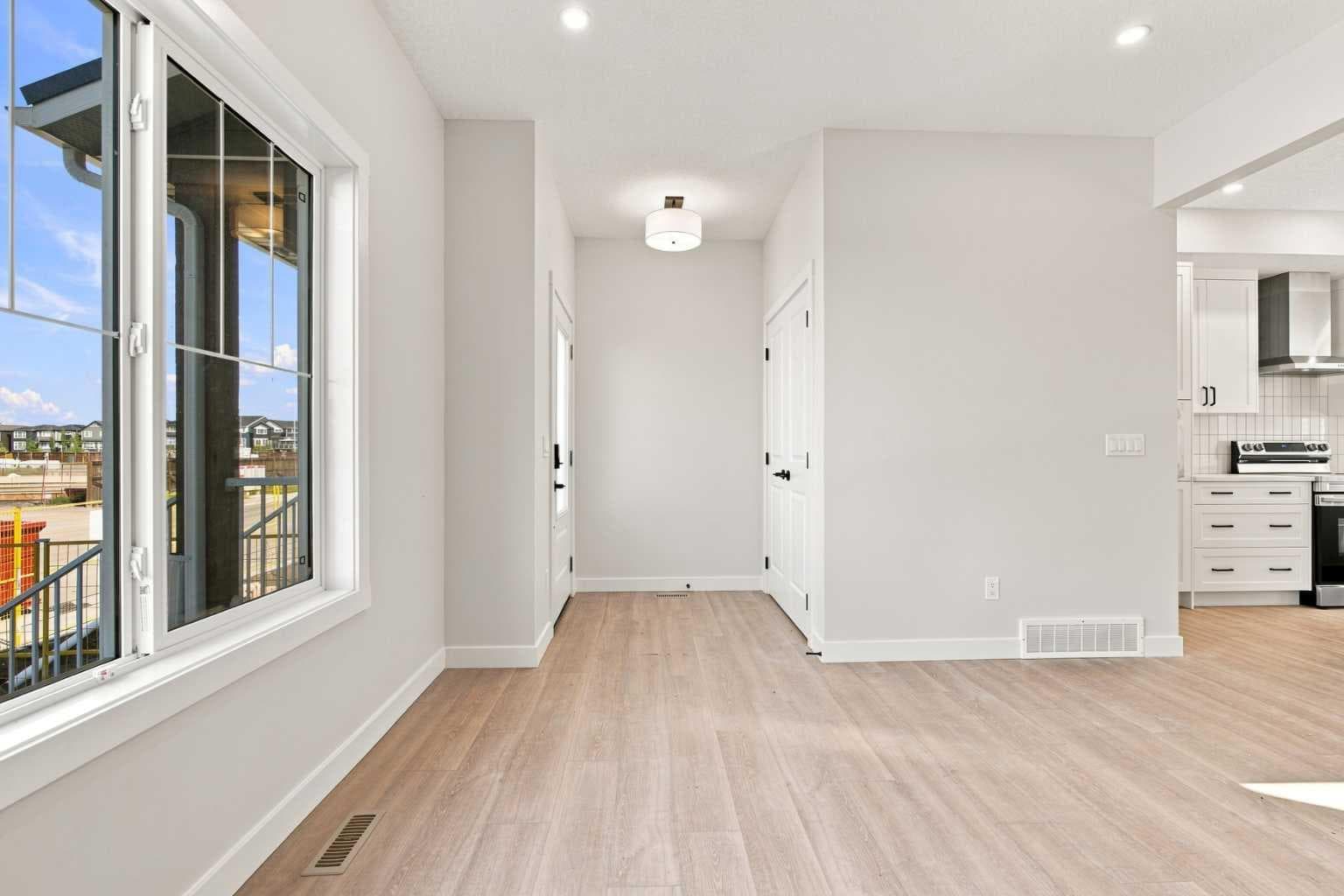 92 Buffaloberry Manor SE — photo 3