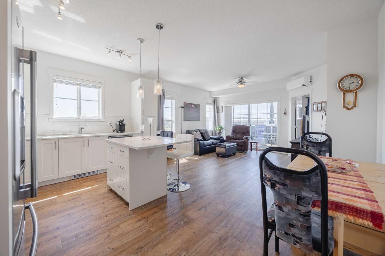 6409, 151 Legacy Main Street SE — photo 3