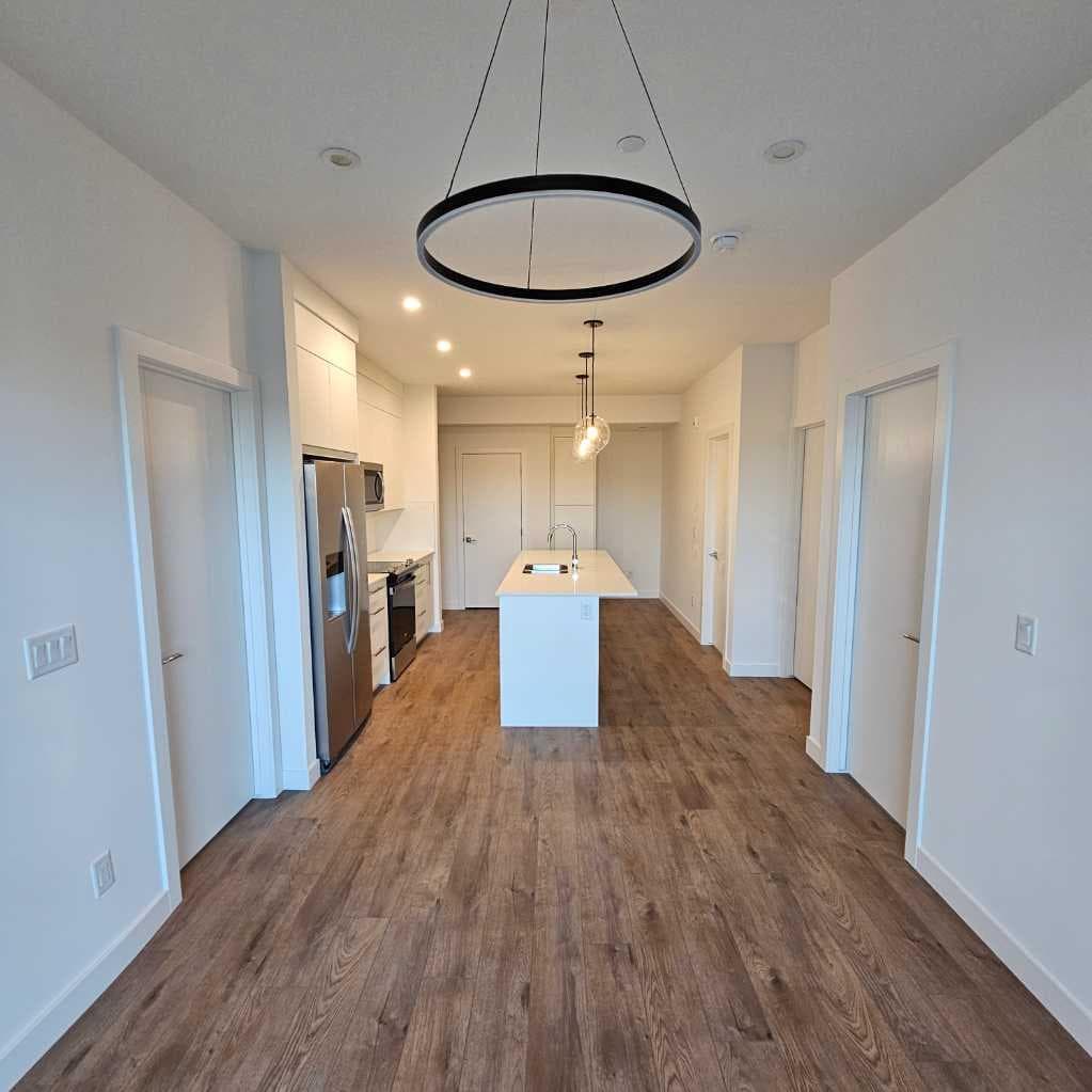 265 wolf willow blvd Boulevard SE — photo 5