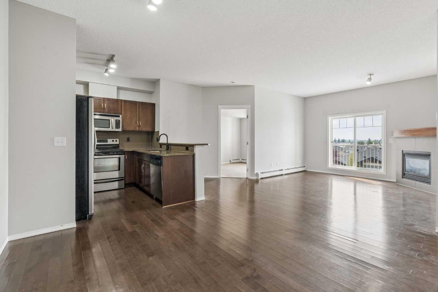 4410, 115 Prestwick Villas SE — photo 5