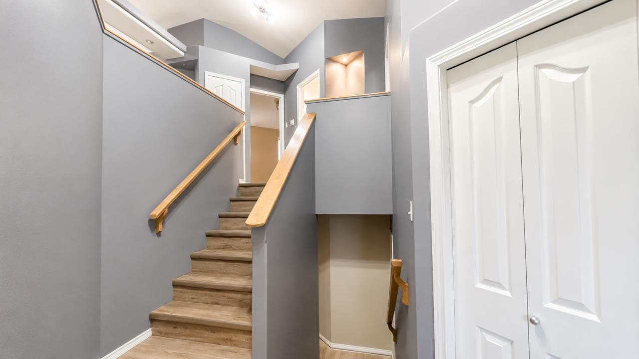 106 blackfoot Court W — photo 2
