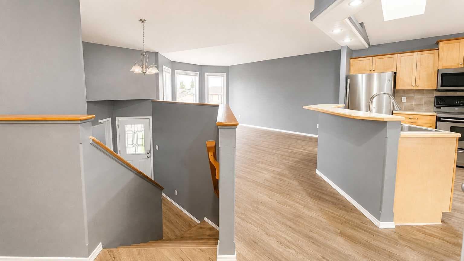 106 blackfoot Court W — photo 3