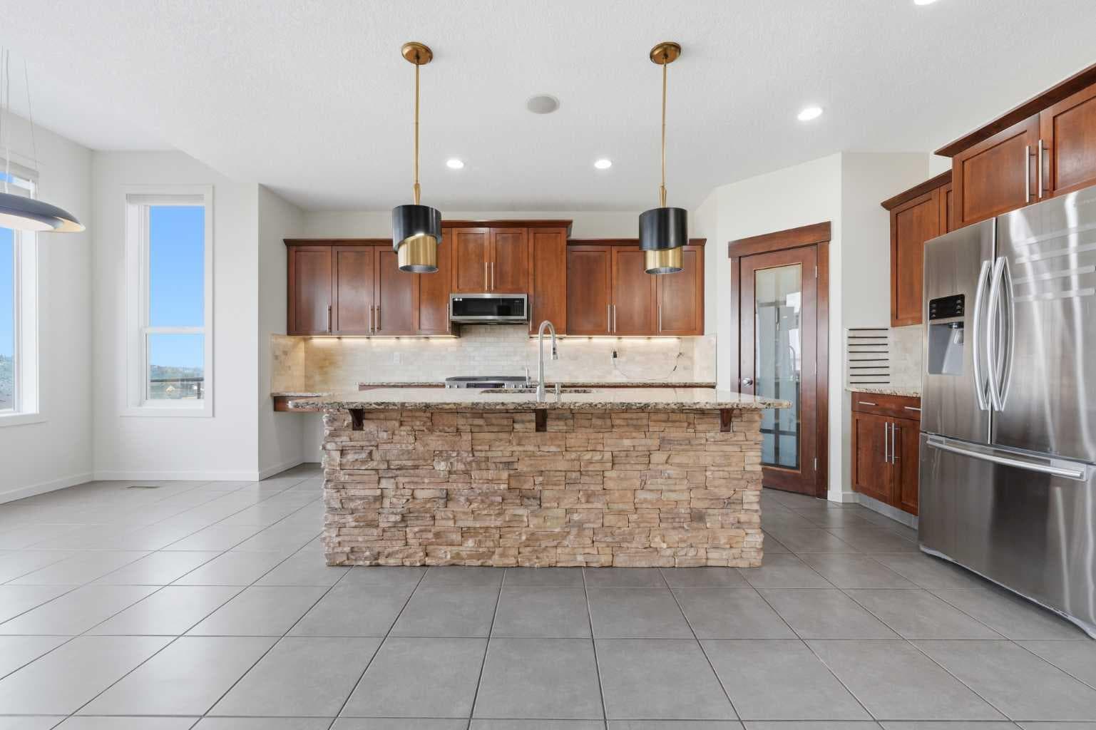 195 St Moritz Terrace SW — photo 4