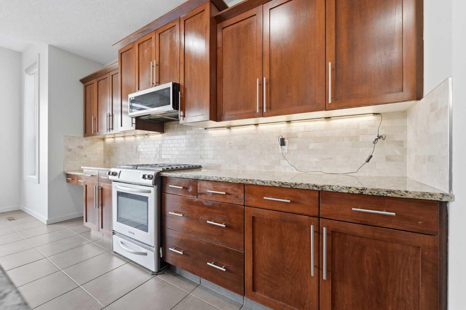 195 St Moritz Terrace SW — photo 5