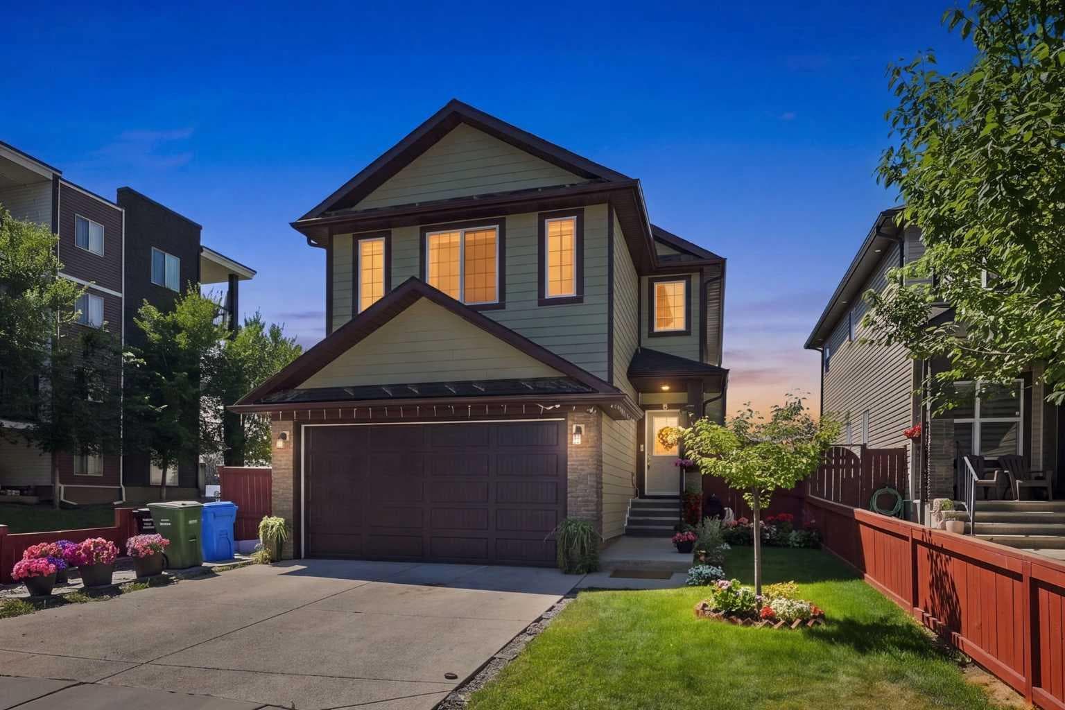 201 Saddlelake Drive NE — photo 2