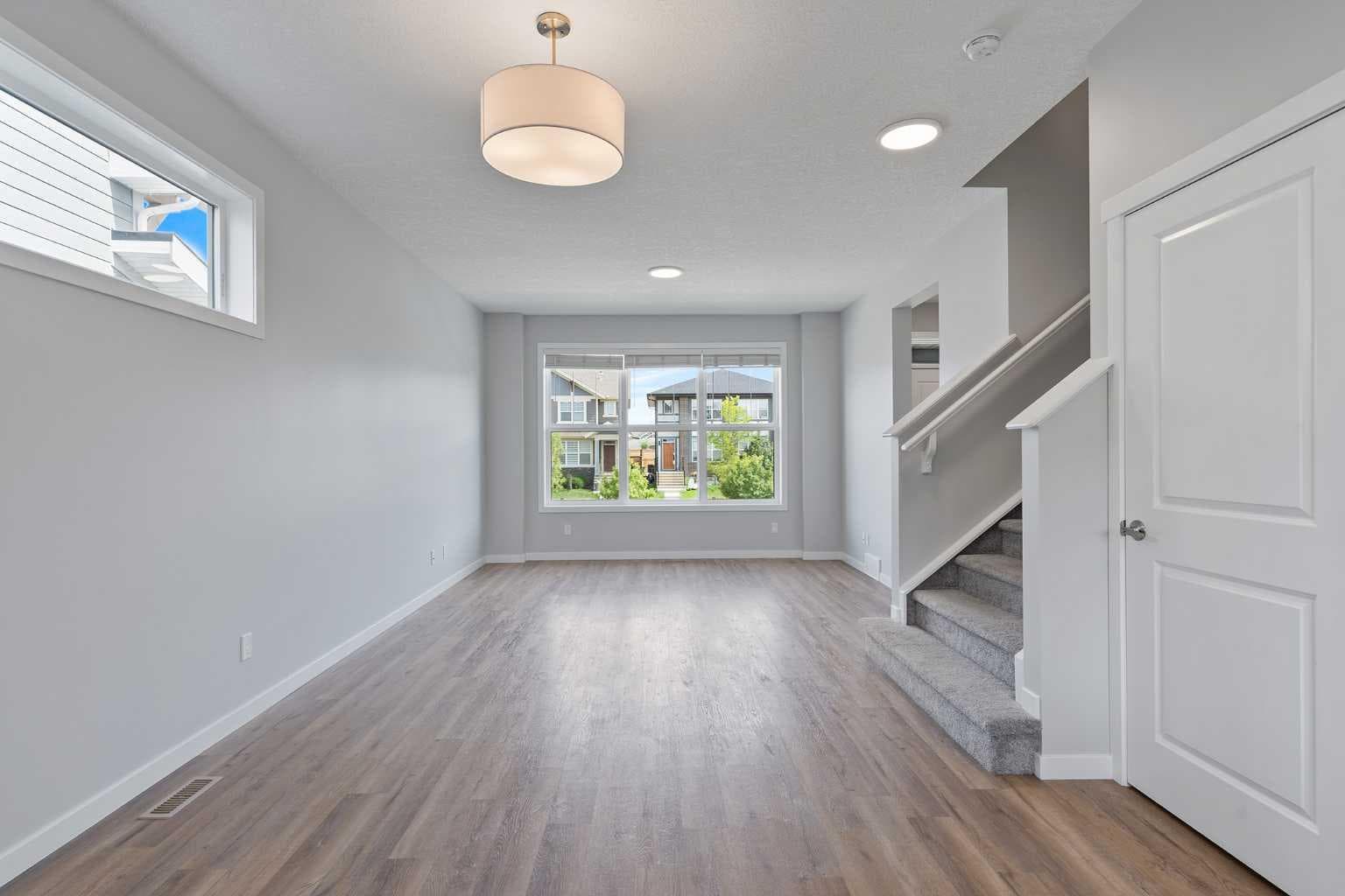 1006 Mahogany Boulevard SE — photo 5