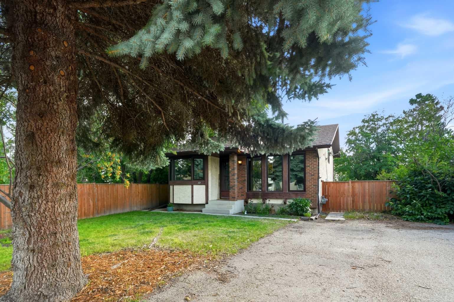 13 Spruce Drive — photo 1