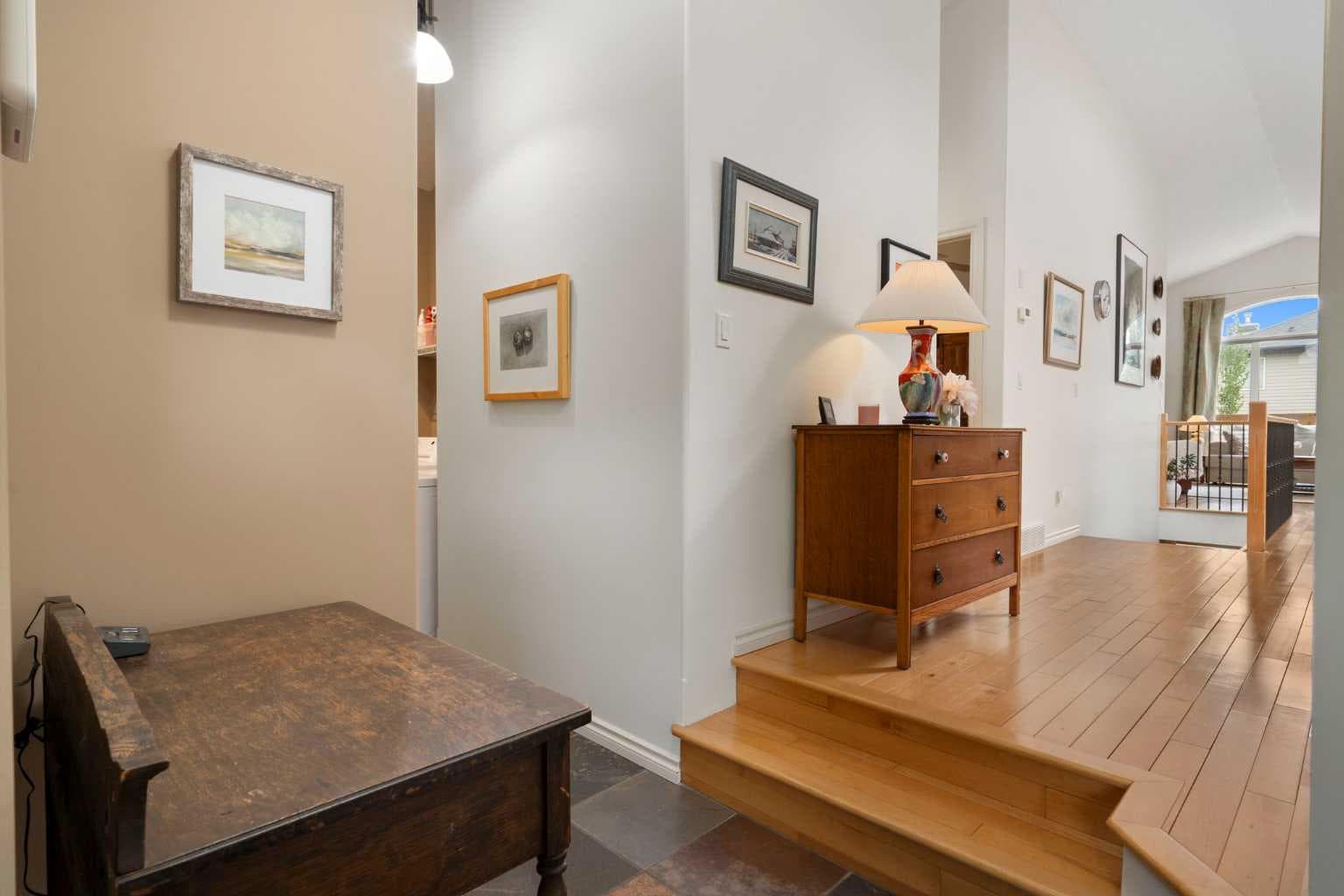 19 Rockmont Court NW — photo 2