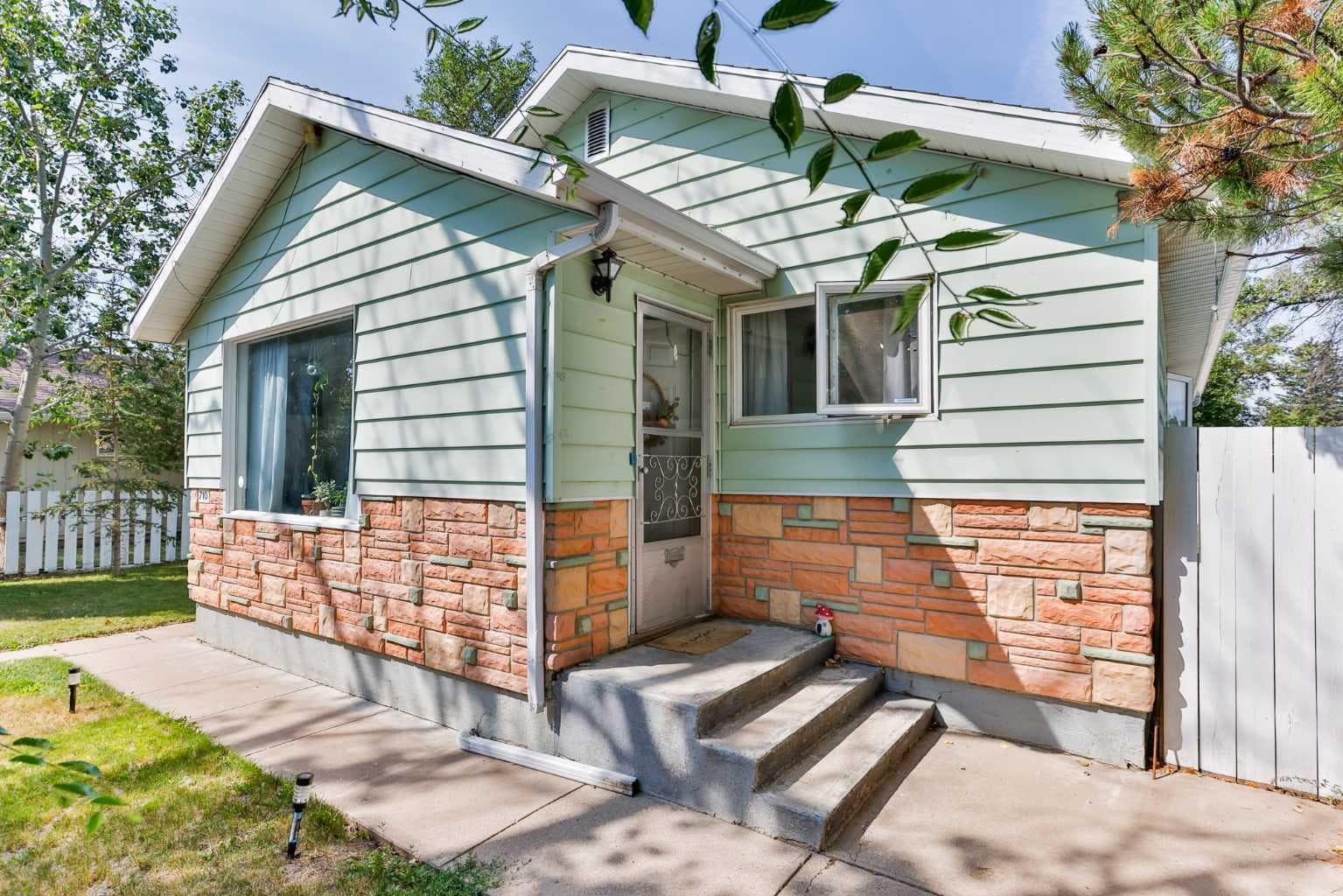 710 15 Street N — photo 1