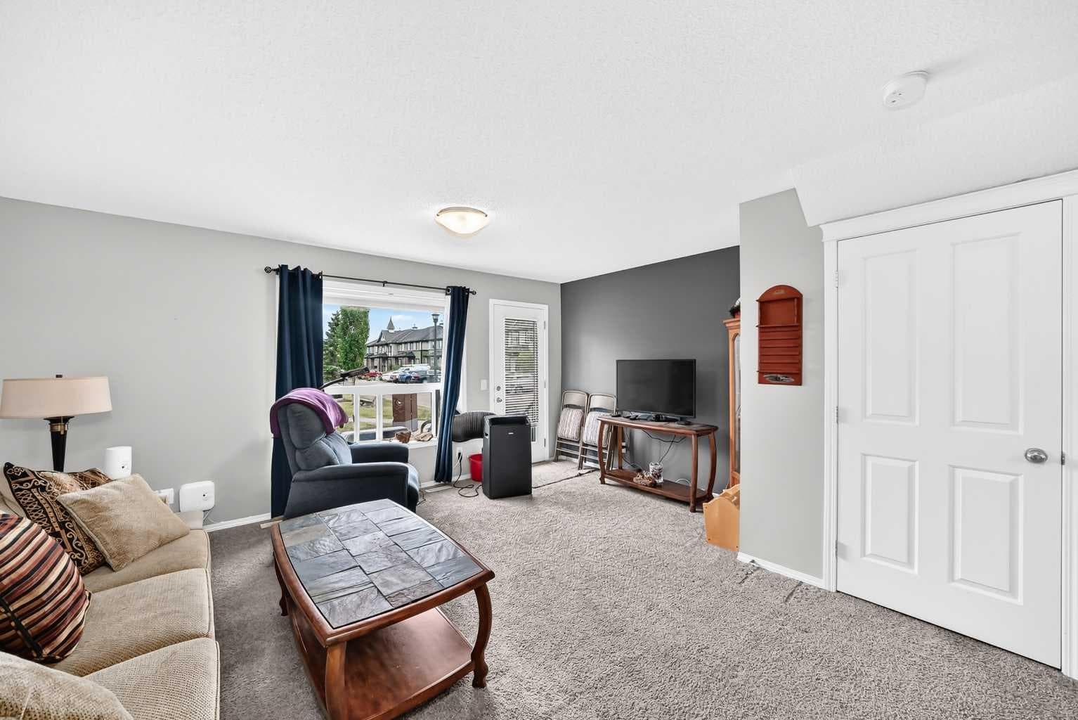802, 140 Sagewood Boulevard SW — photo 4