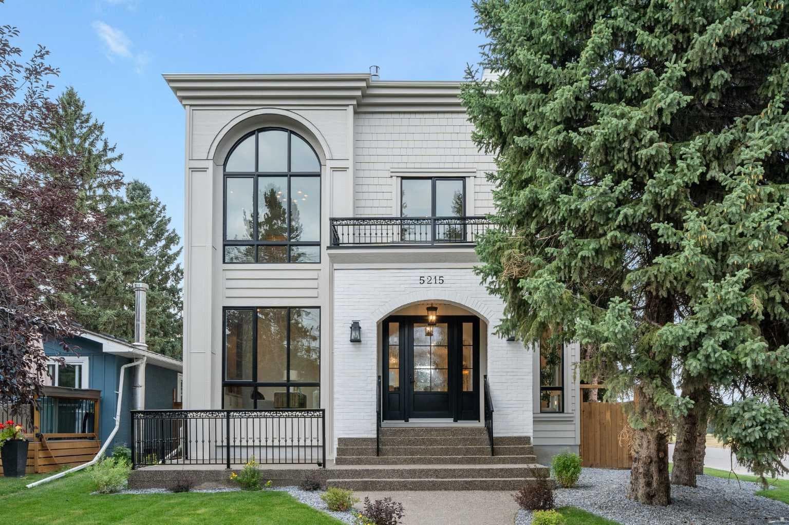 5215 19 Street SW — photo 1