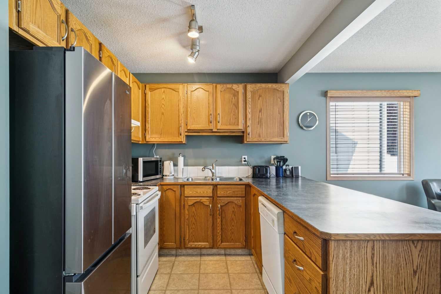 148 Everstone Drive SW — photo 4