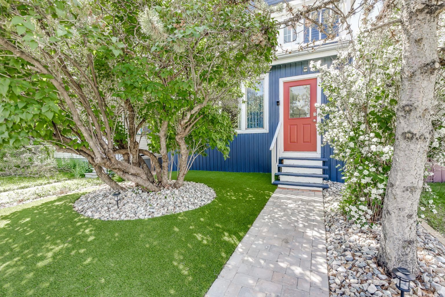 1517 12 Avenue SW — photo 1