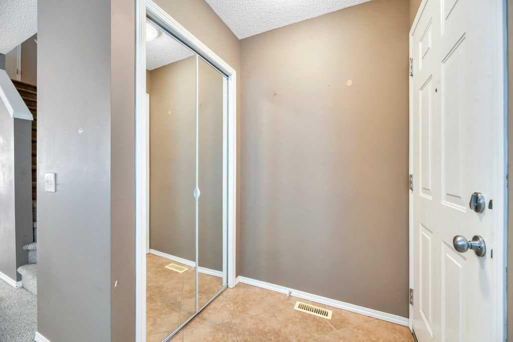 80 Elgin Gardens SE — photo 4