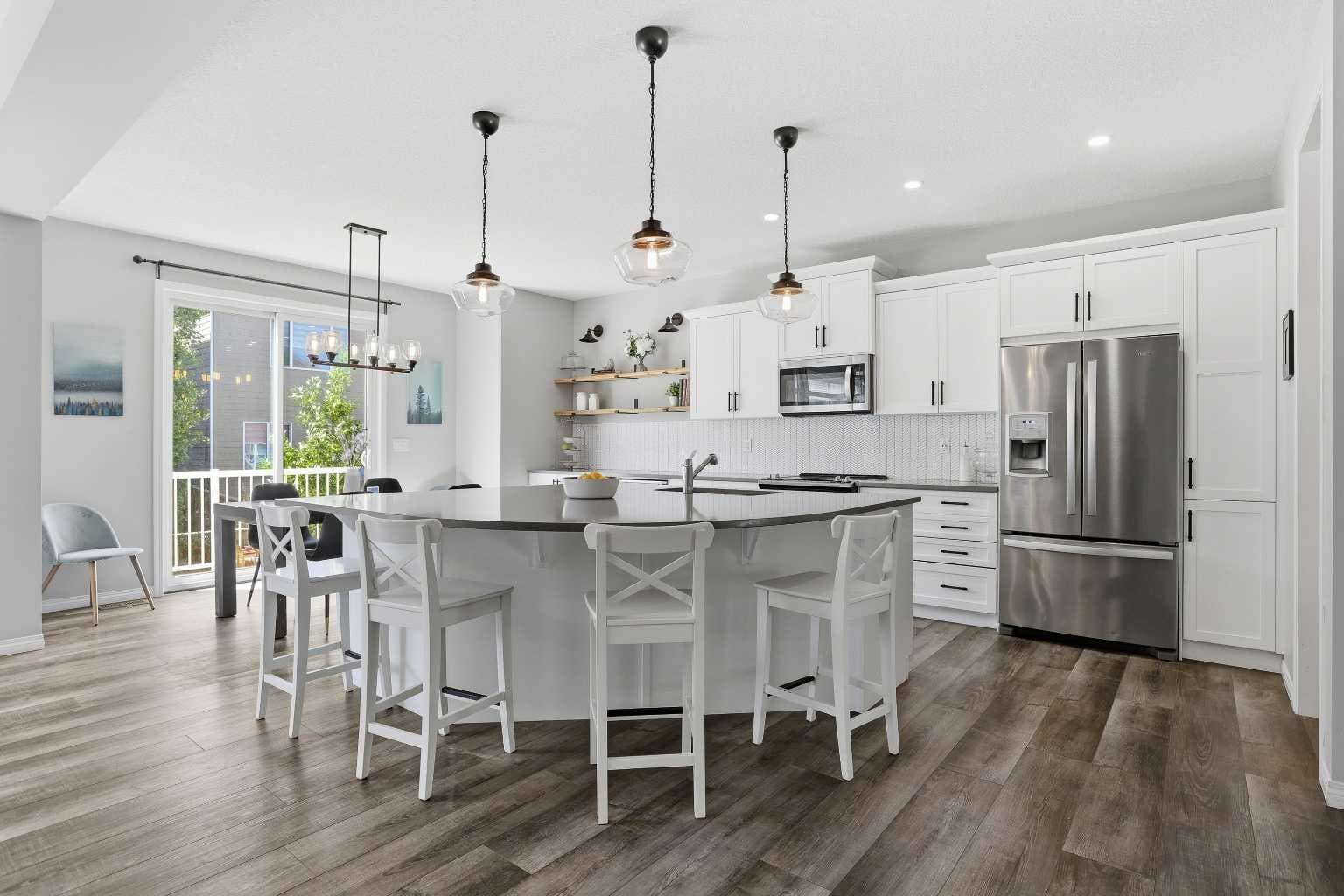 25 Yorkville Green SW — photo 1