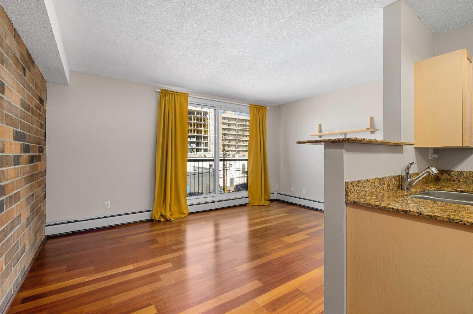 #404, 315 9A Street NW — photo 5