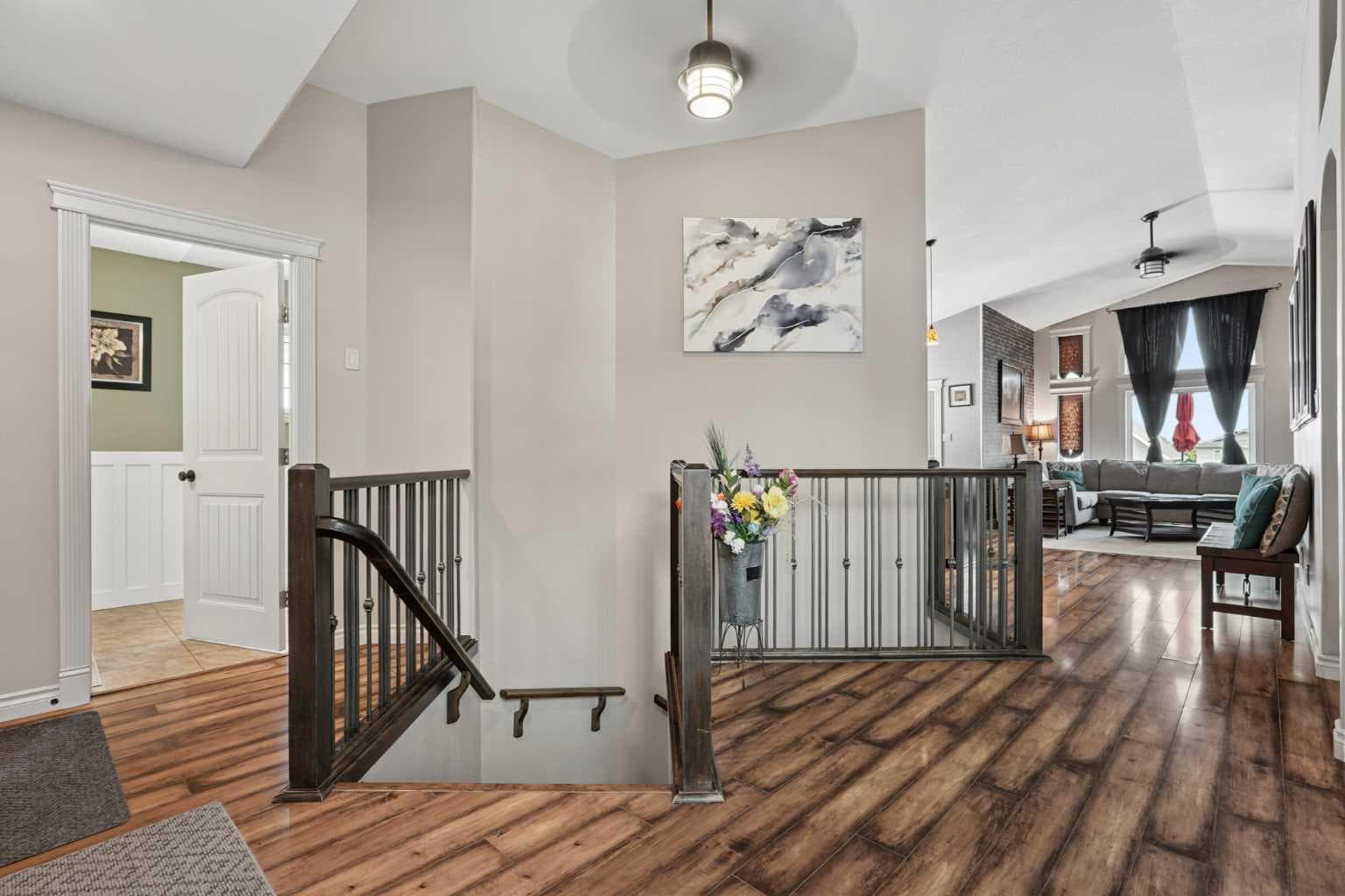 9 Laurel Place — photo 3