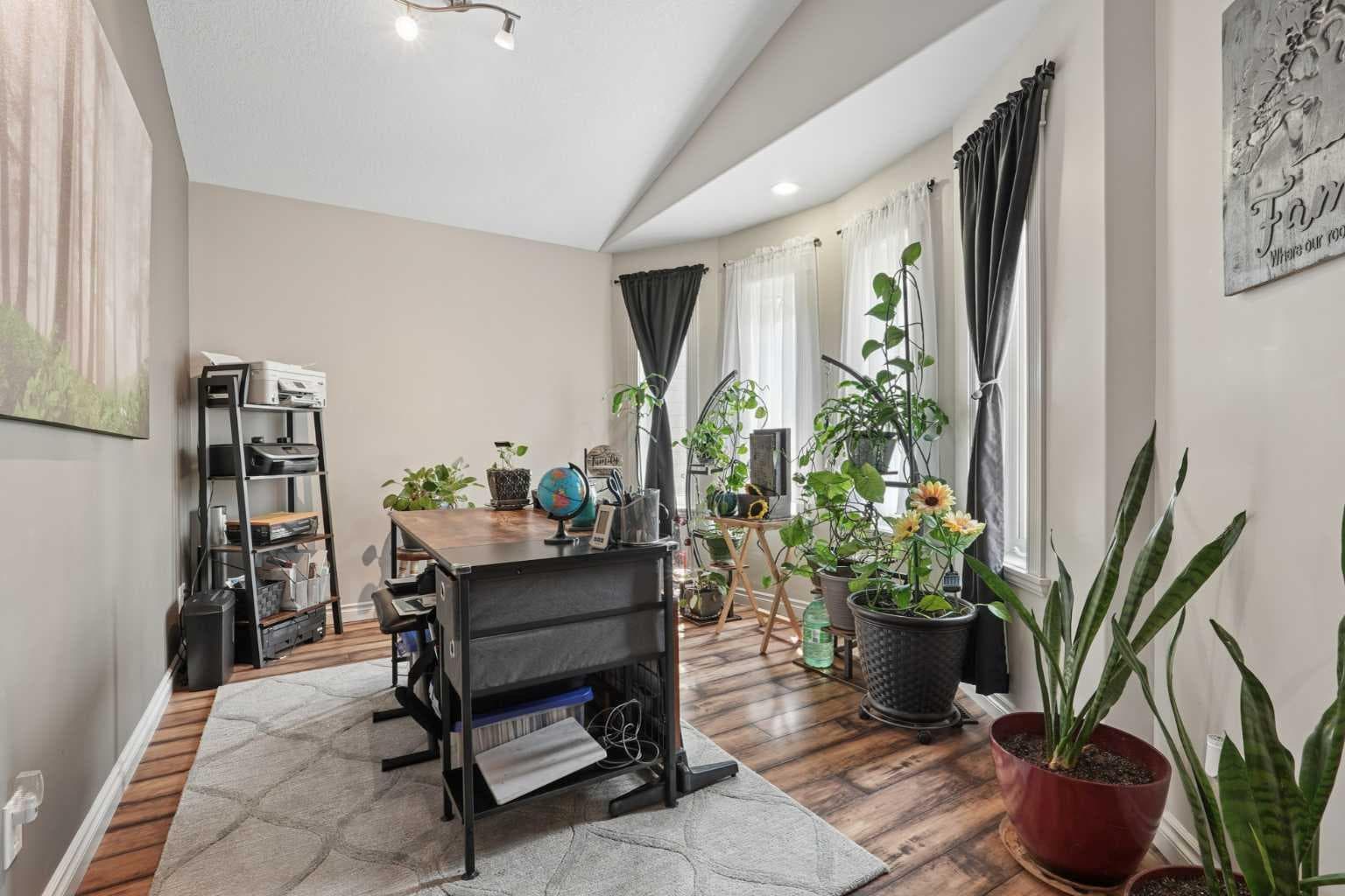 9 Laurel Place — photo 5