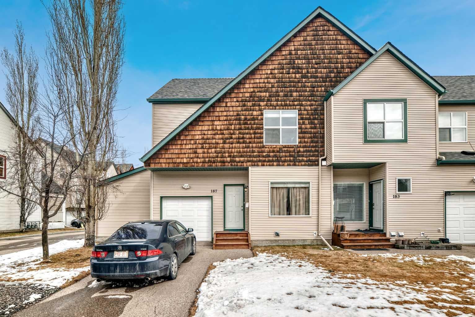 187 Bridlewood View SW — photo 1
