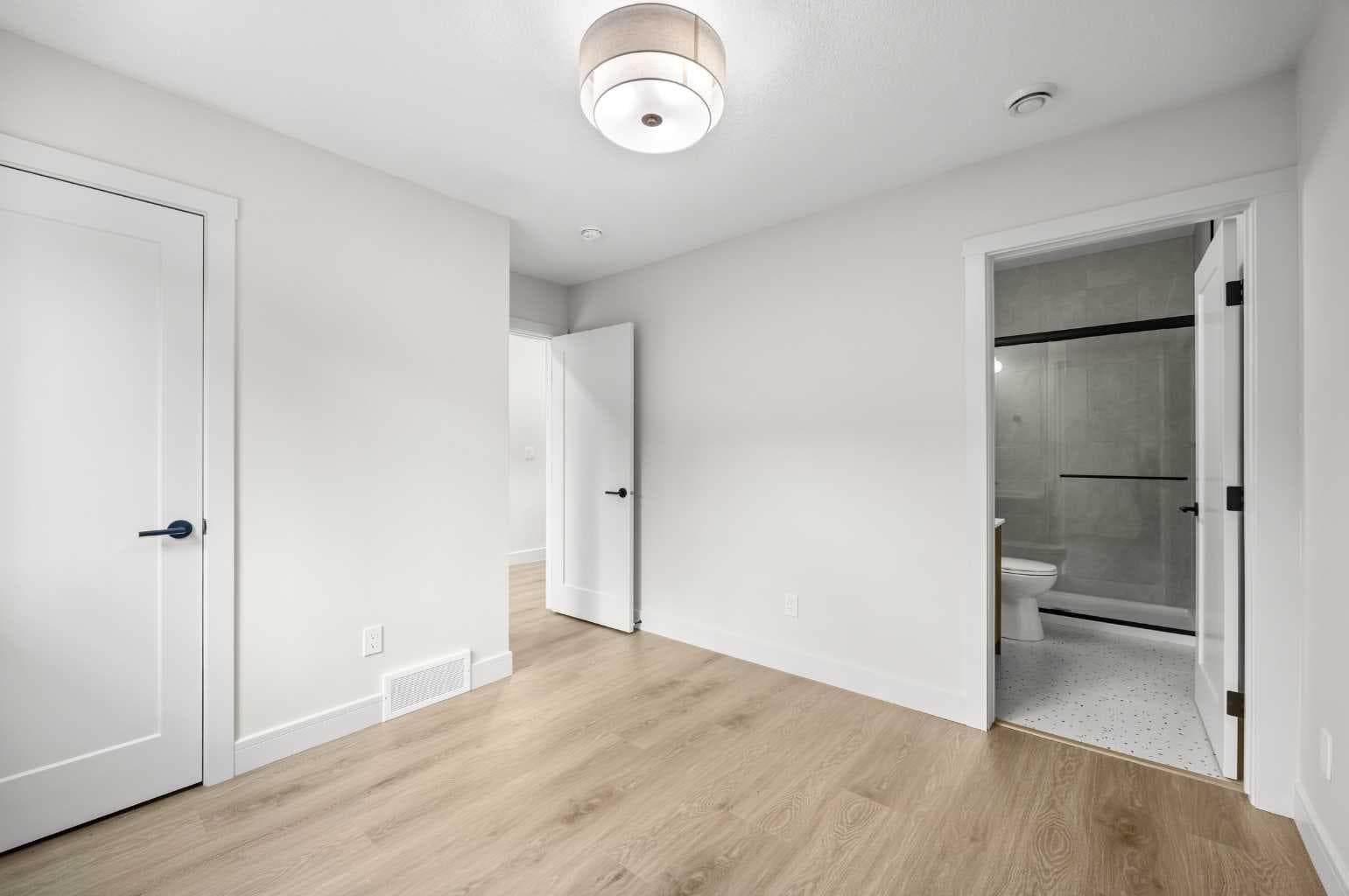 302, 67 Panatella Square NW — photo 5