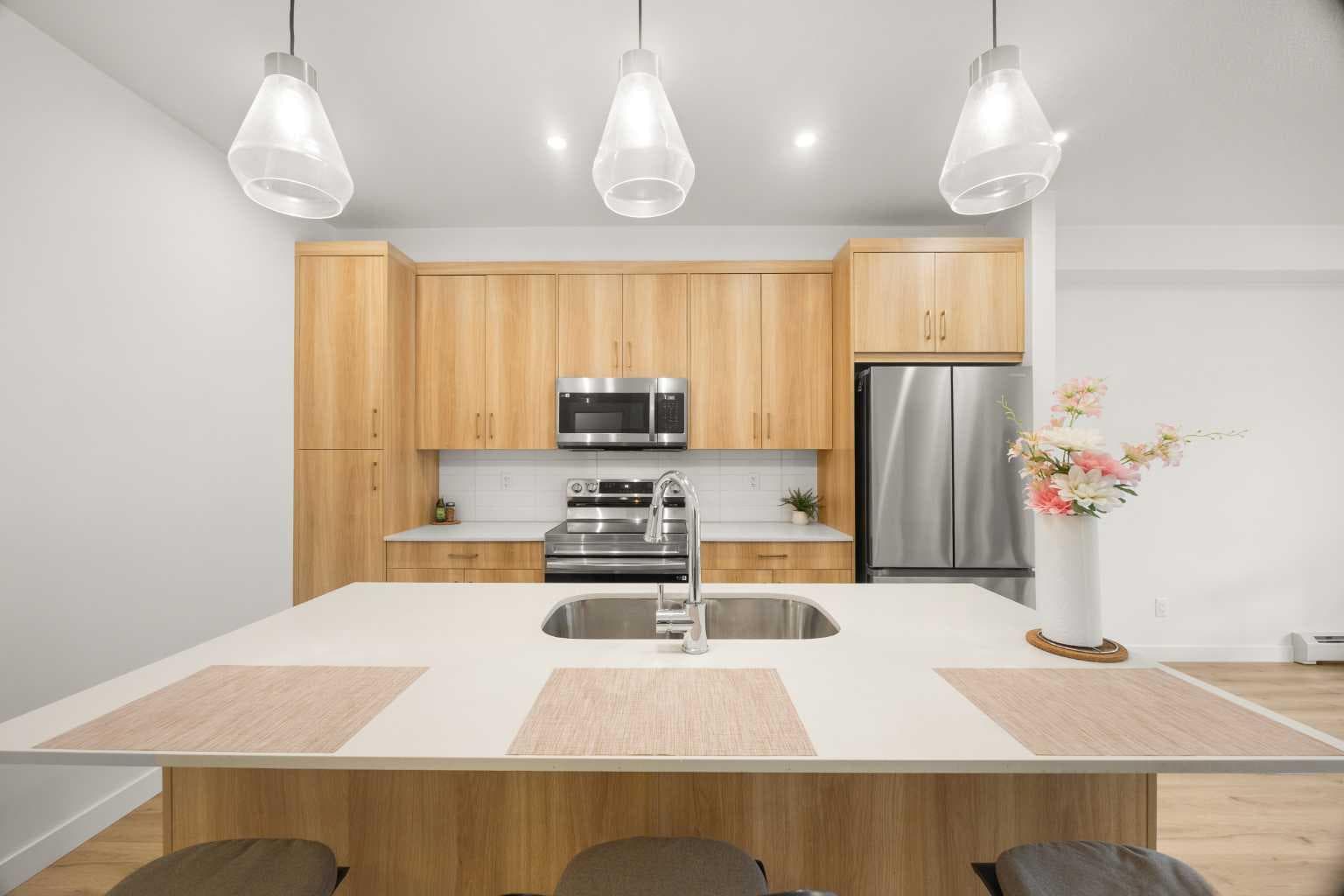 2104, 55 Lucas Way NW — photo 3
