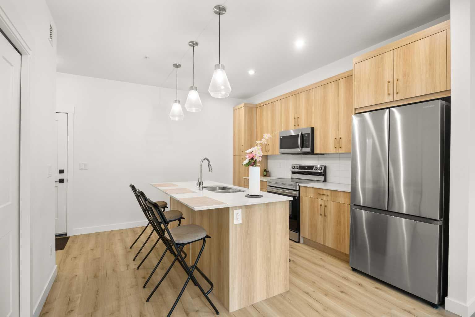 2104, 55 Lucas Way NW — photo 5
