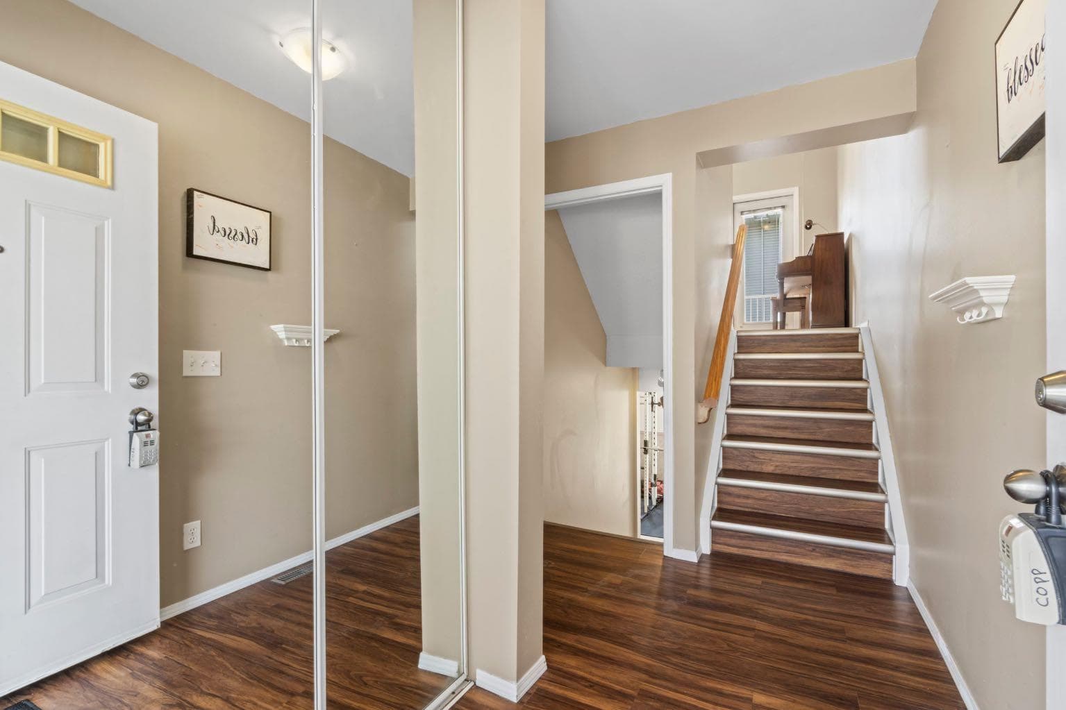 623 Hawkstone Manor NW — photo 5