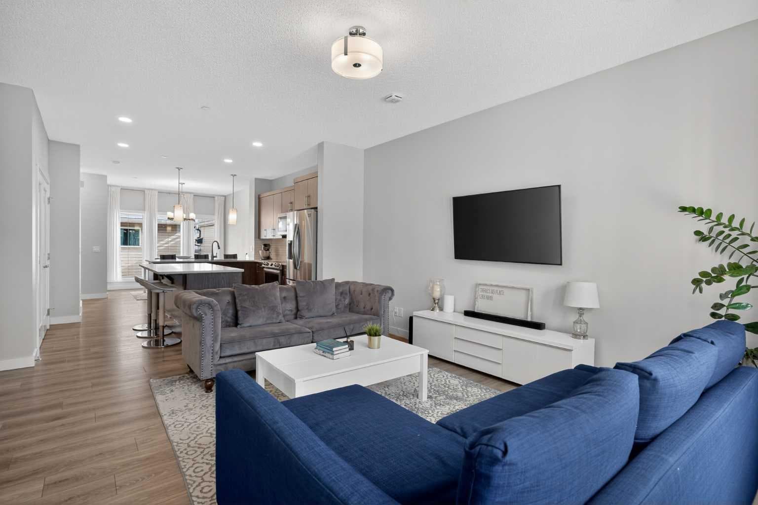 226 148 Avenue NW — photo 4