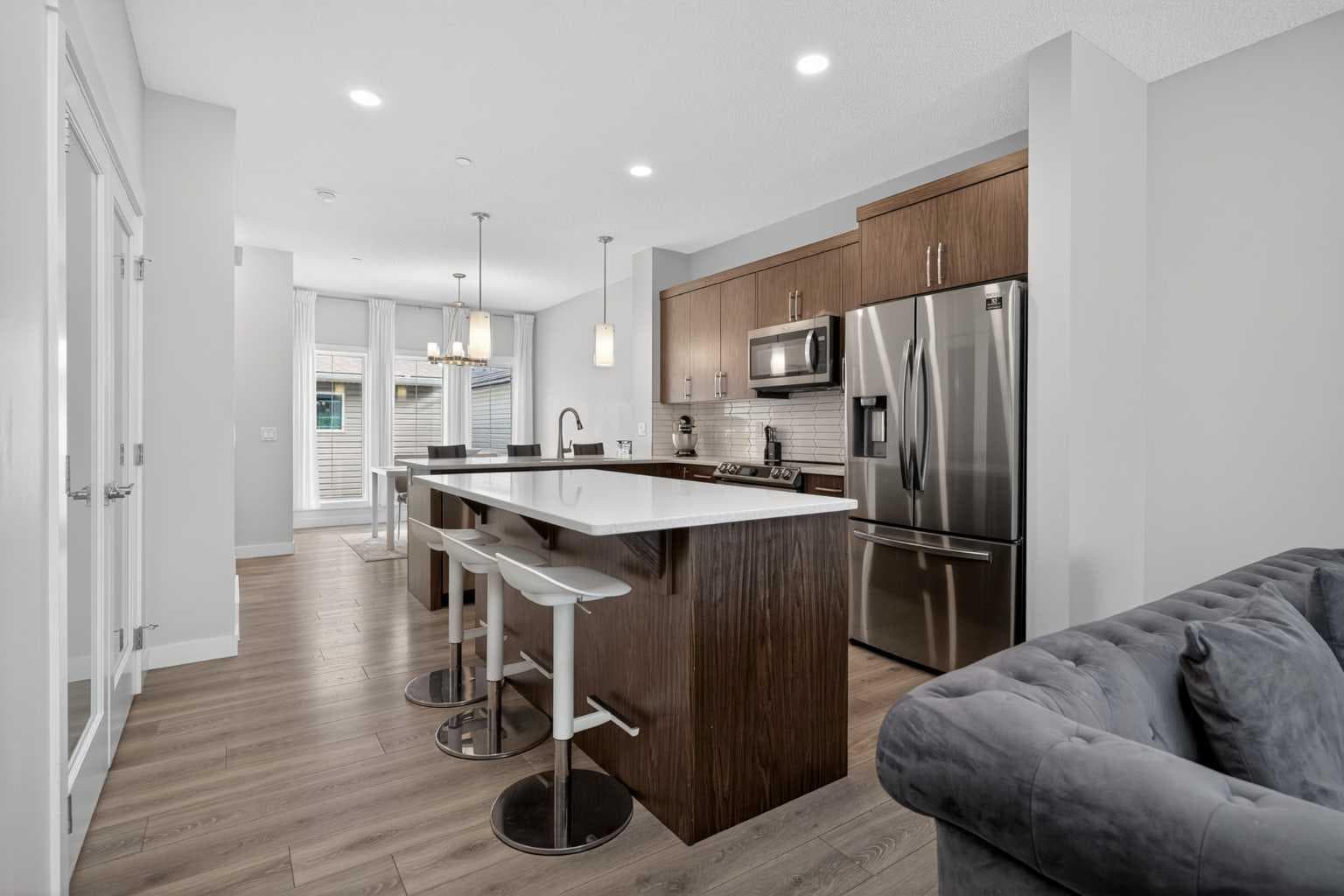 226 148 Avenue NW — photo 5