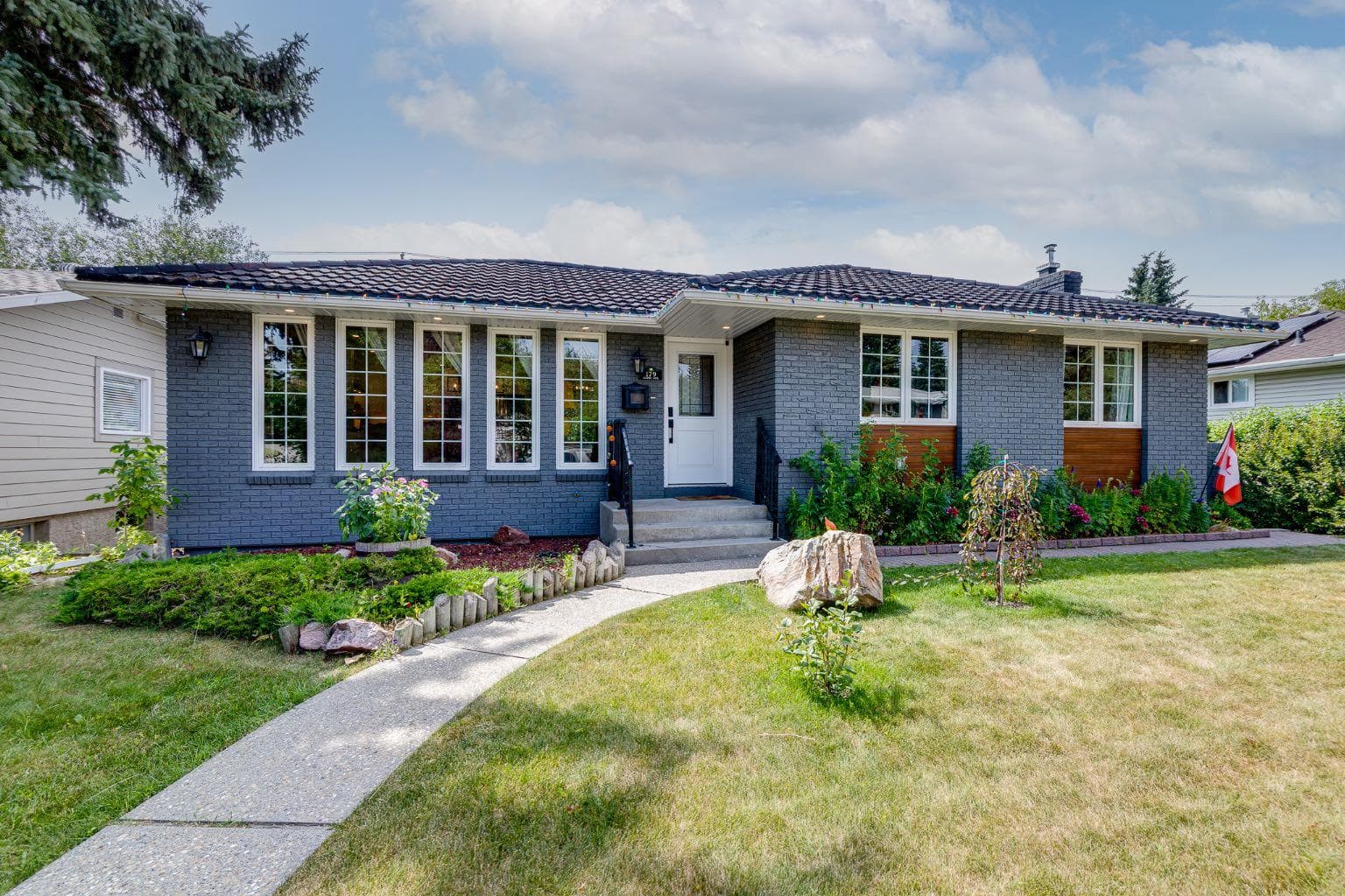 179 Capri Avenue NW — photo 1