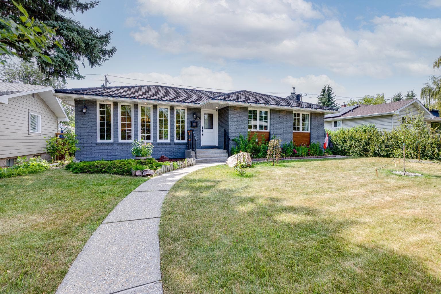 179 Capri Avenue NW — photo 3