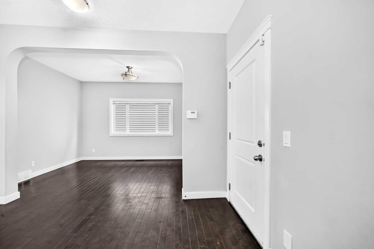 469 Skyview Shores Manor NE — photo 3