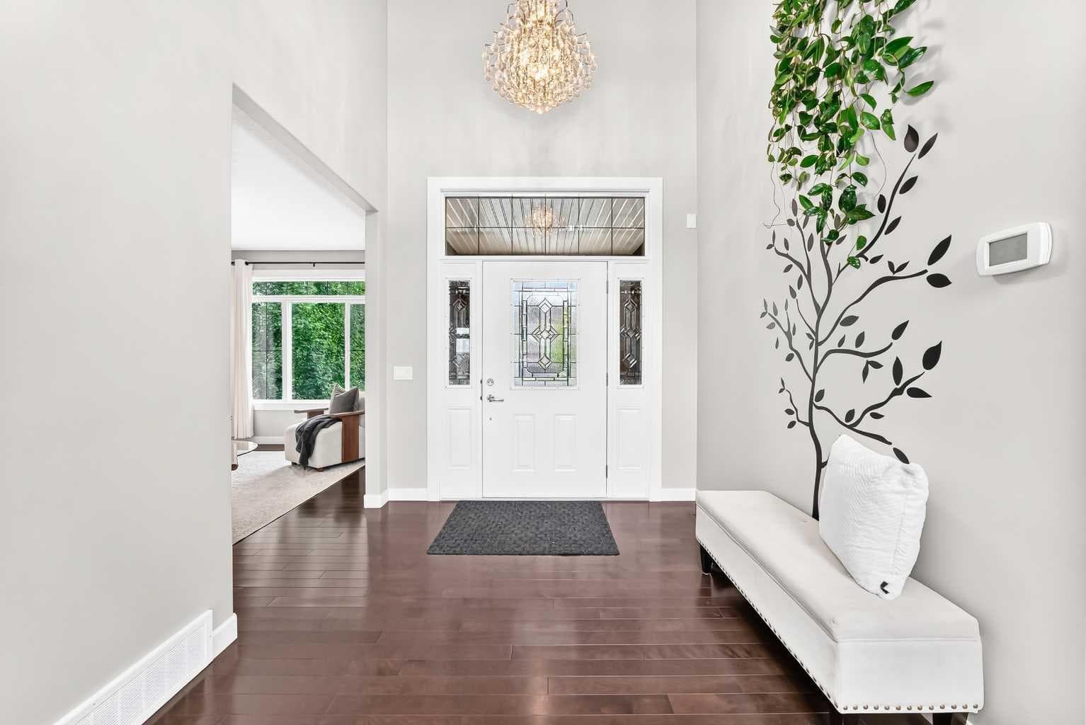 96 Cranarch Heights SE — photo 3