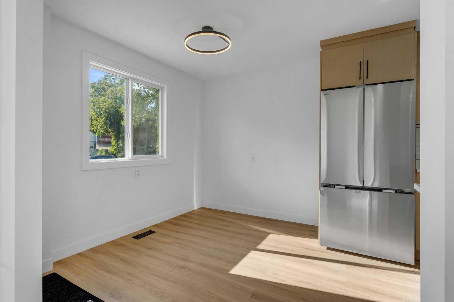 7630 24 Street SE — photo 3