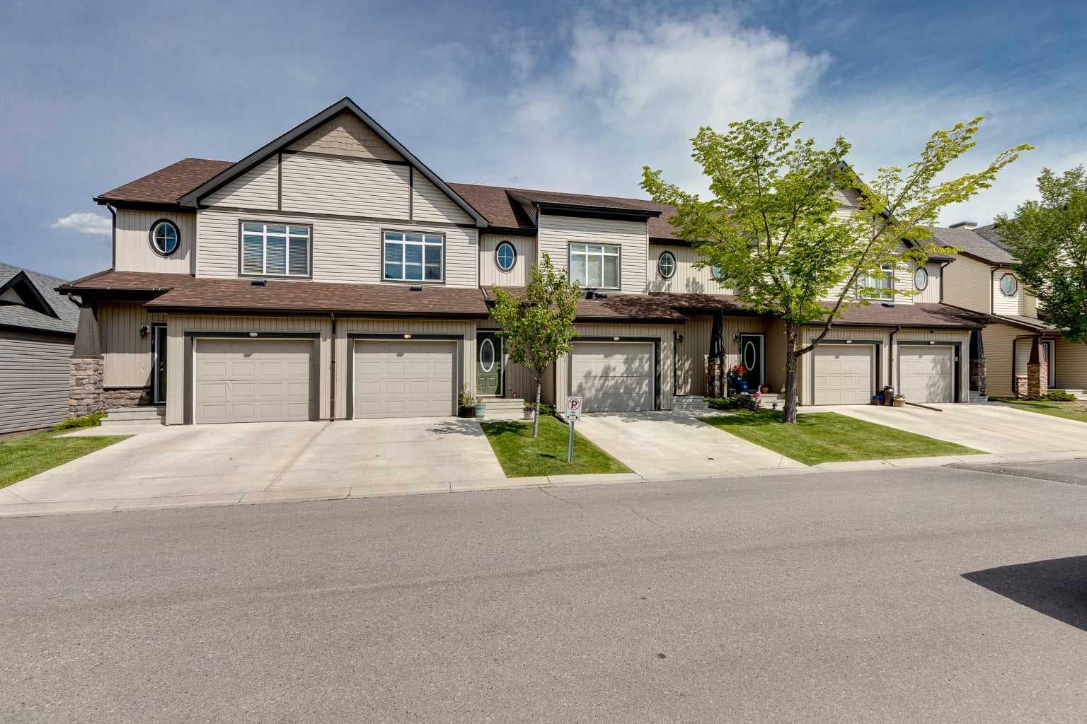 72 Copperpond Landing SE — photo 1