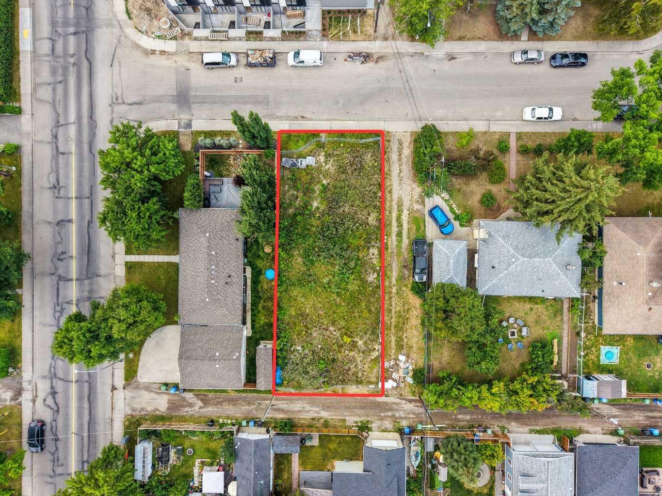 2624 Granville Street SW — photo 3