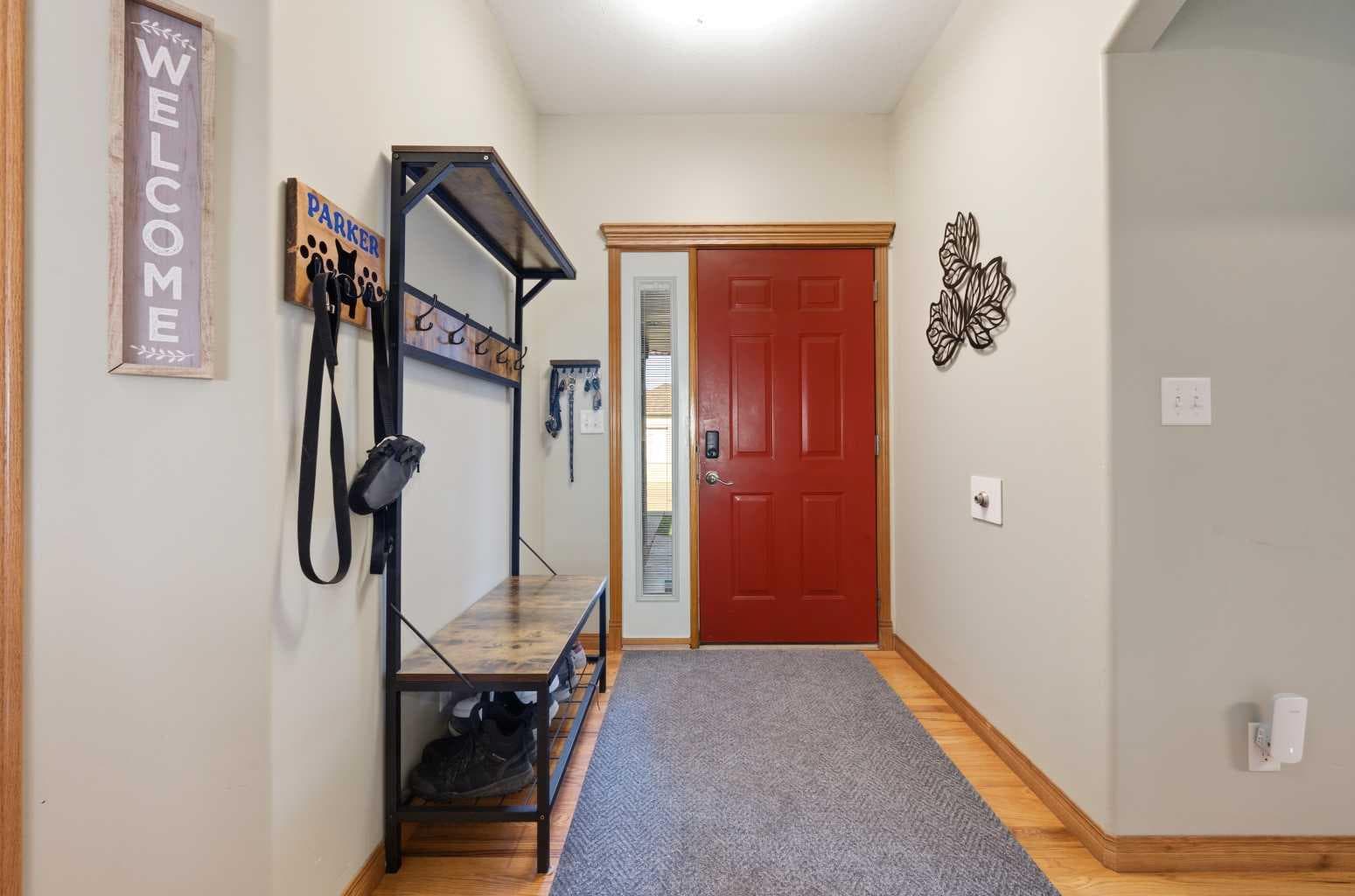 125 Ainsworth Crescent — photo 5