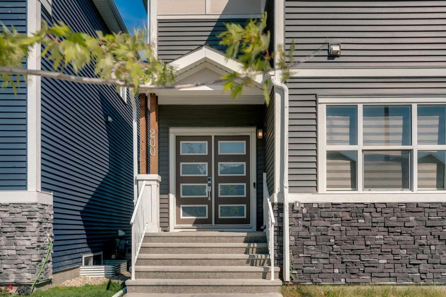 200 Homestead Drive NE — photo 3