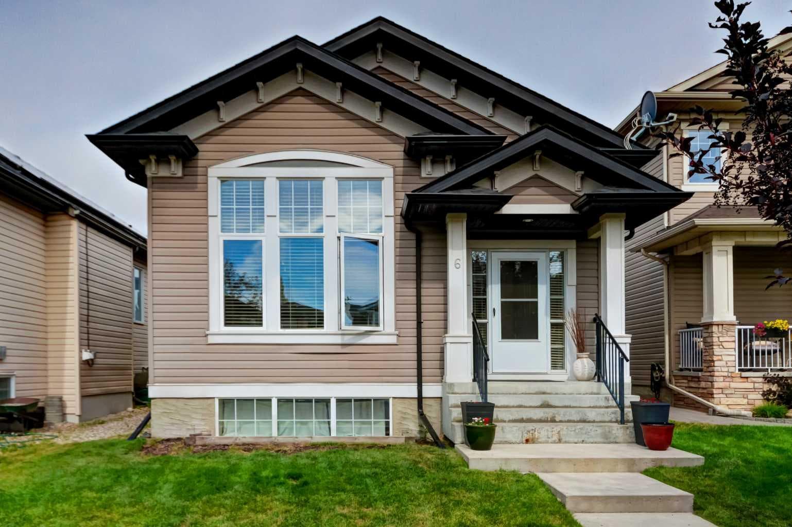 6 Elgin Meadows Road SE — photo 1