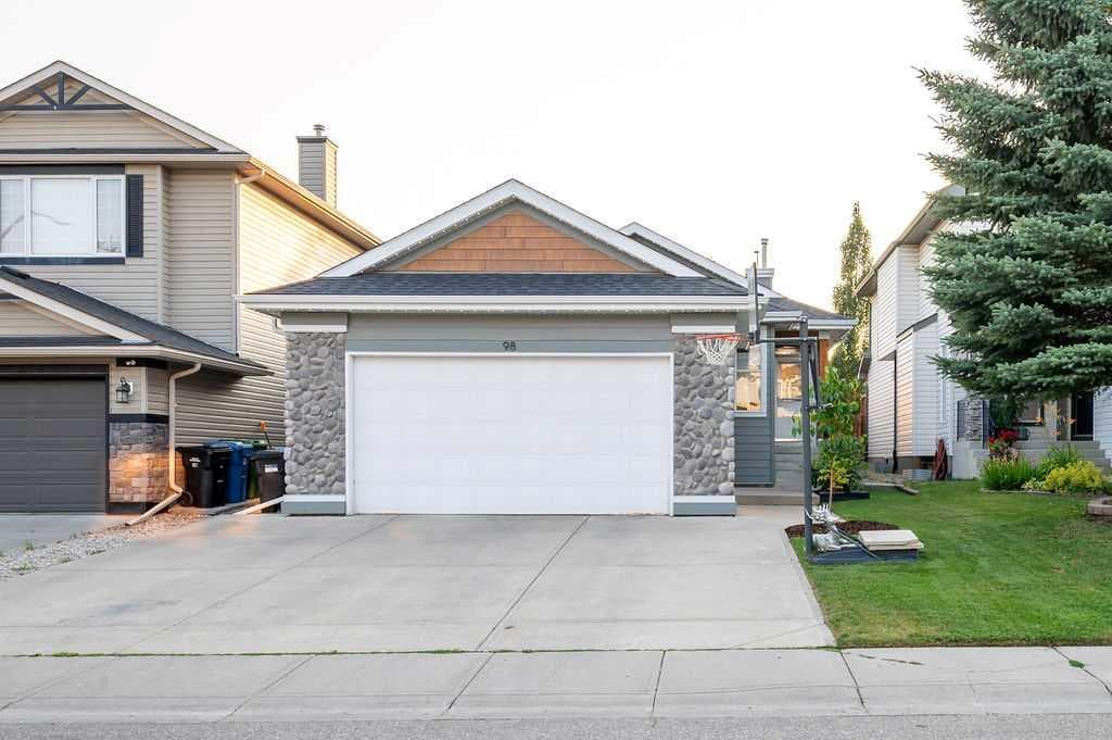 98 Chapala Grove SE — photo 1