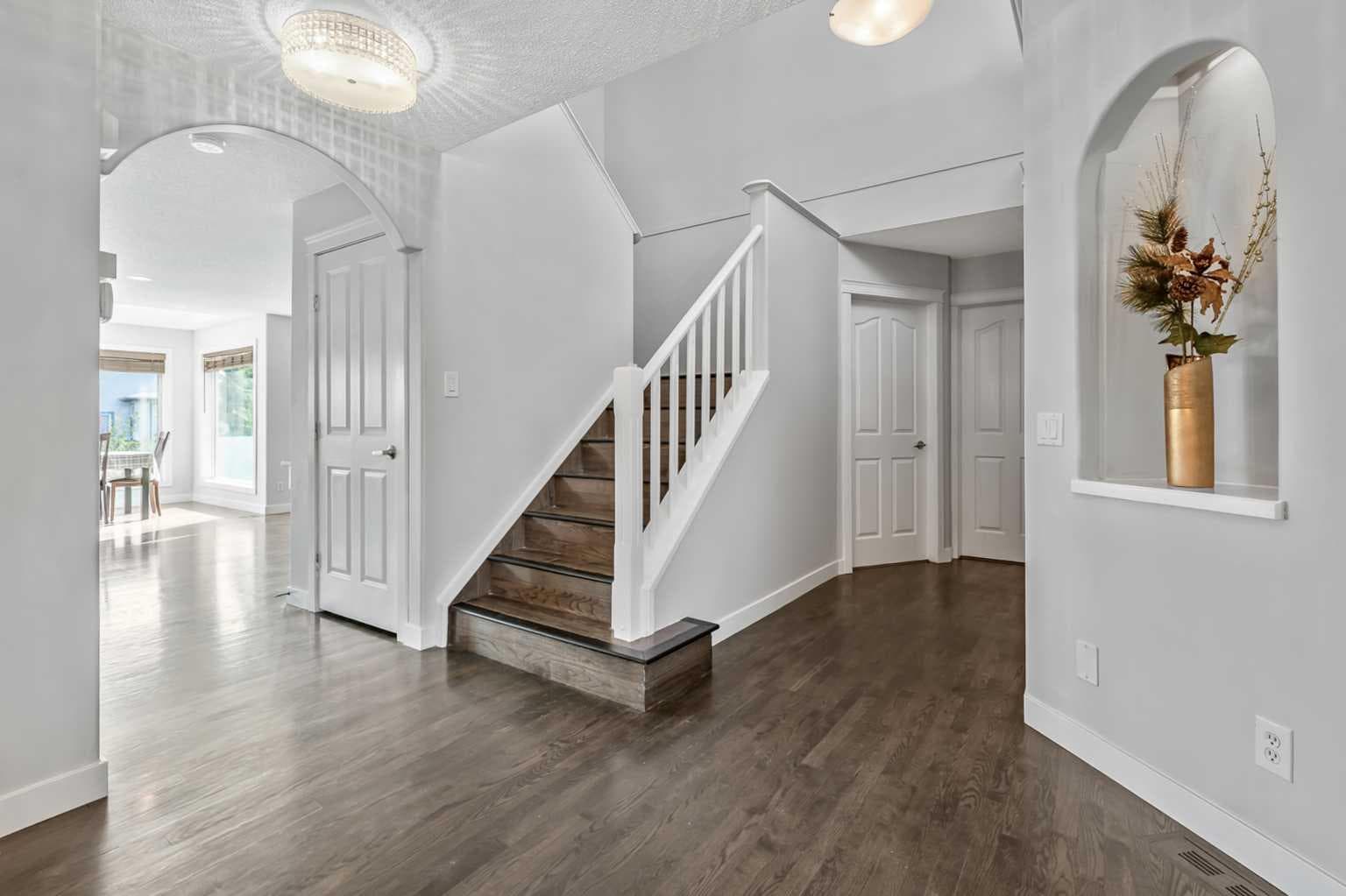 123 Cranwell Close SE — photo 4