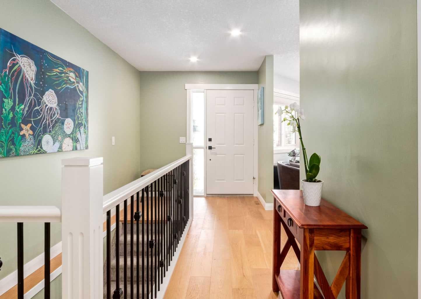 6 Vandoos Villas NW — photo 2