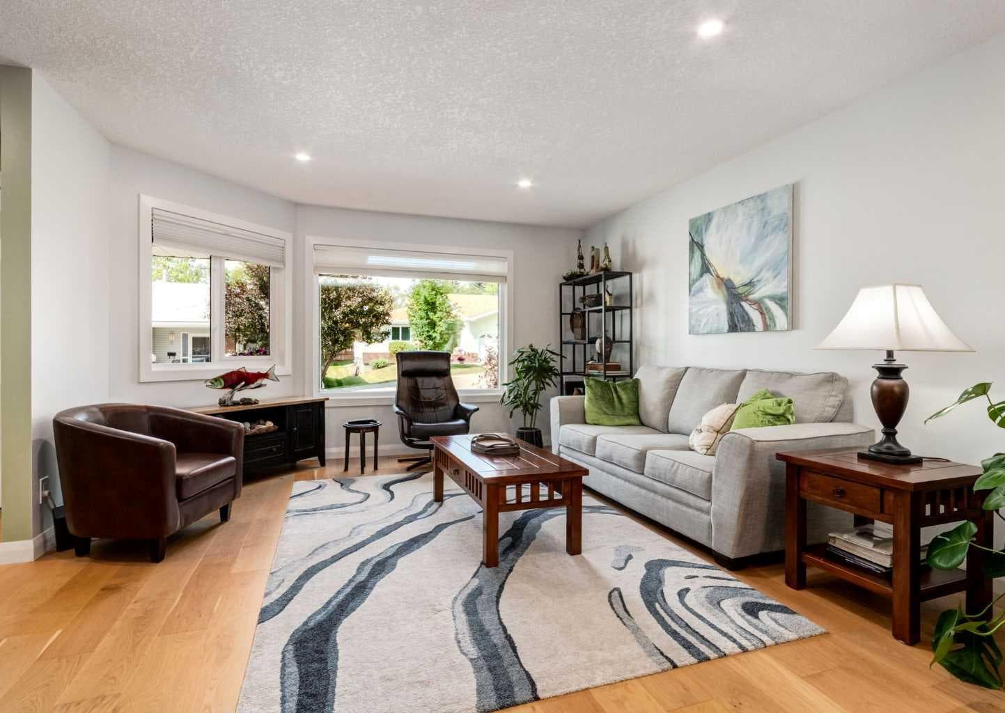 6 Vandoos Villas NW — photo 4