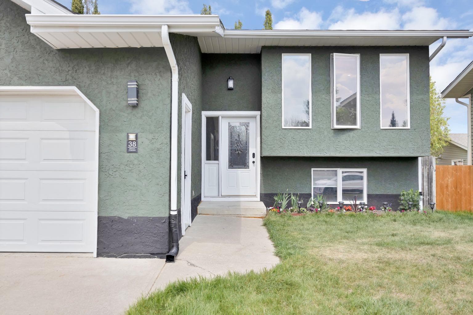 38 Balsam Crescent — photo 5