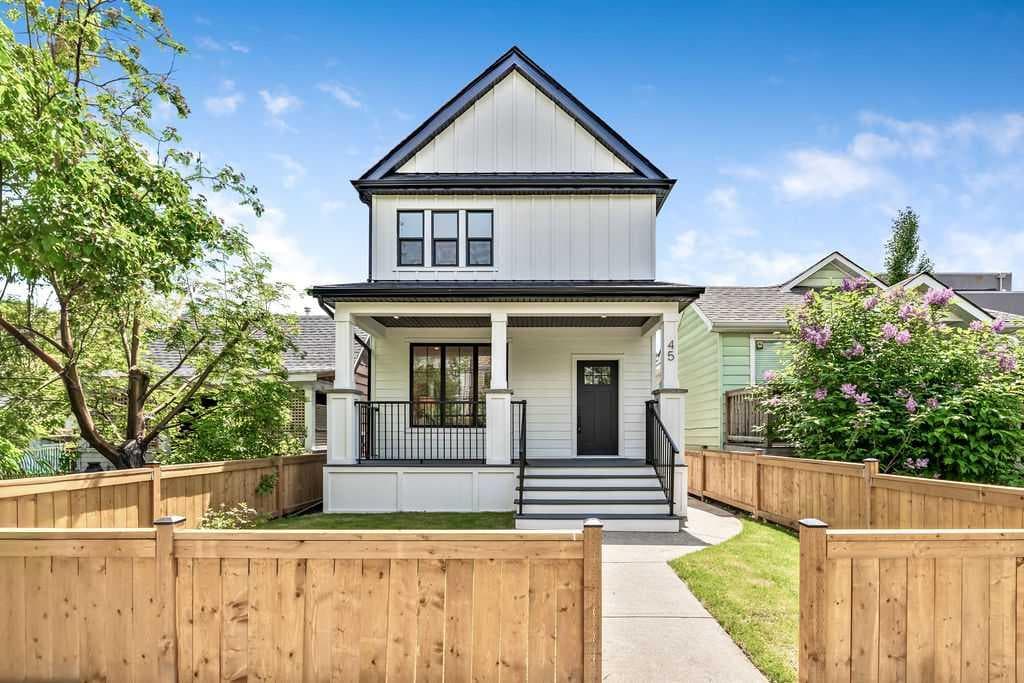 45 25 Avenue SW — photo 1