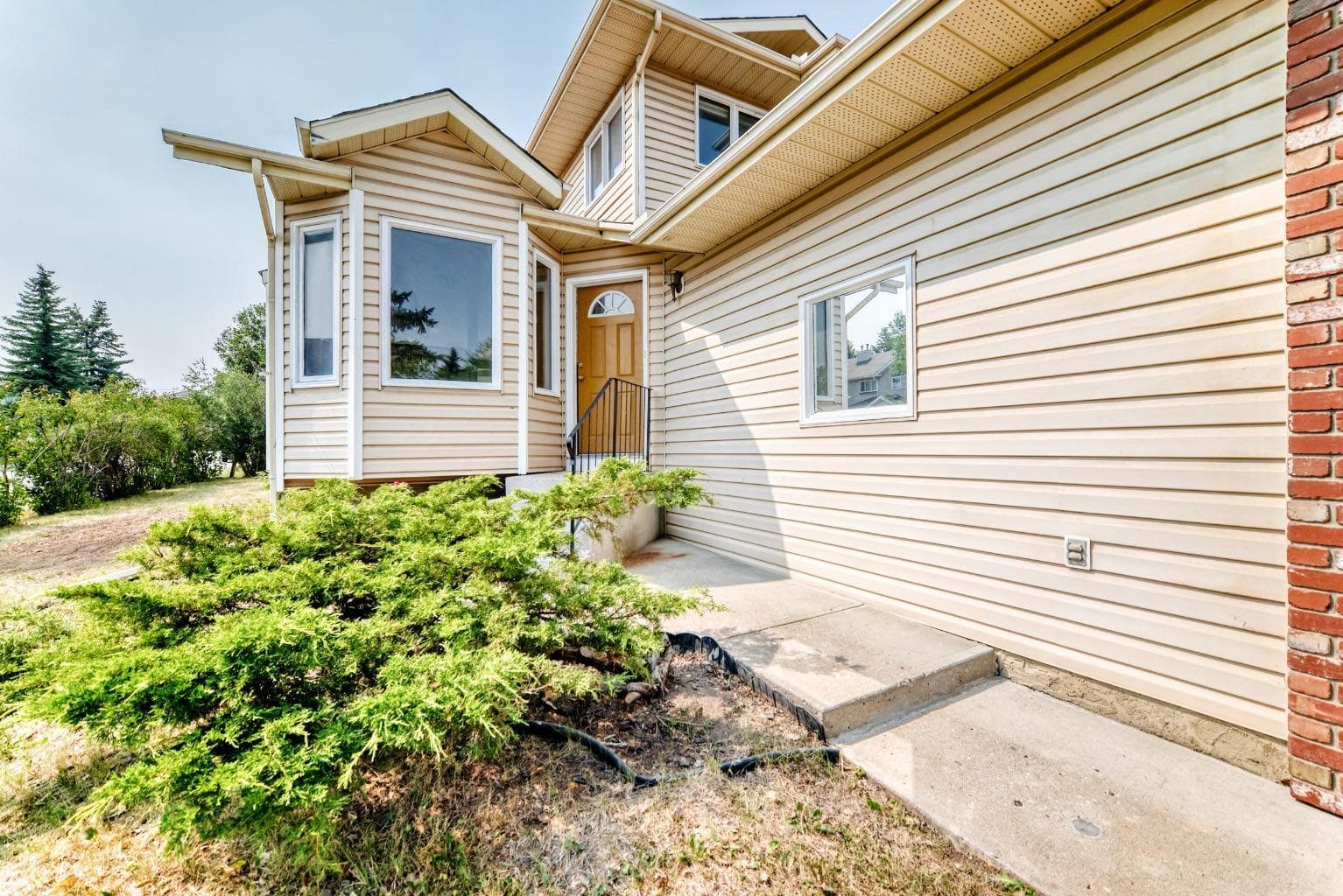 434 Millrise Drive SW — photo 2
