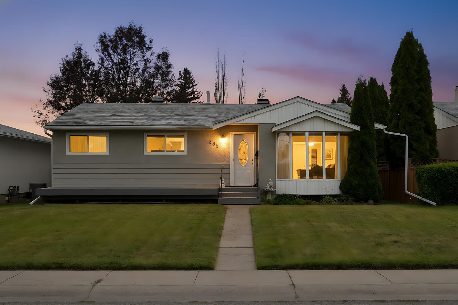 435 88 Avenue SE — photo 2