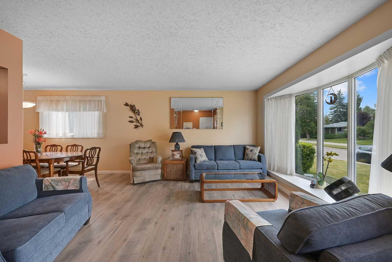 435 88 Avenue SE — photo 3