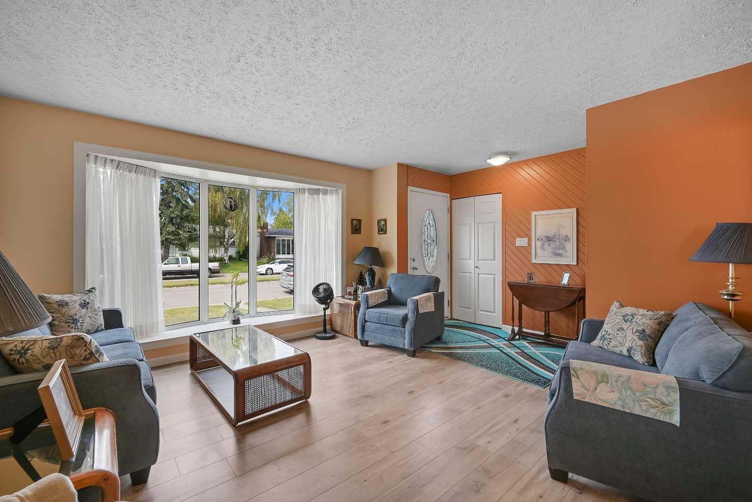 435 88 Avenue SE — photo 4